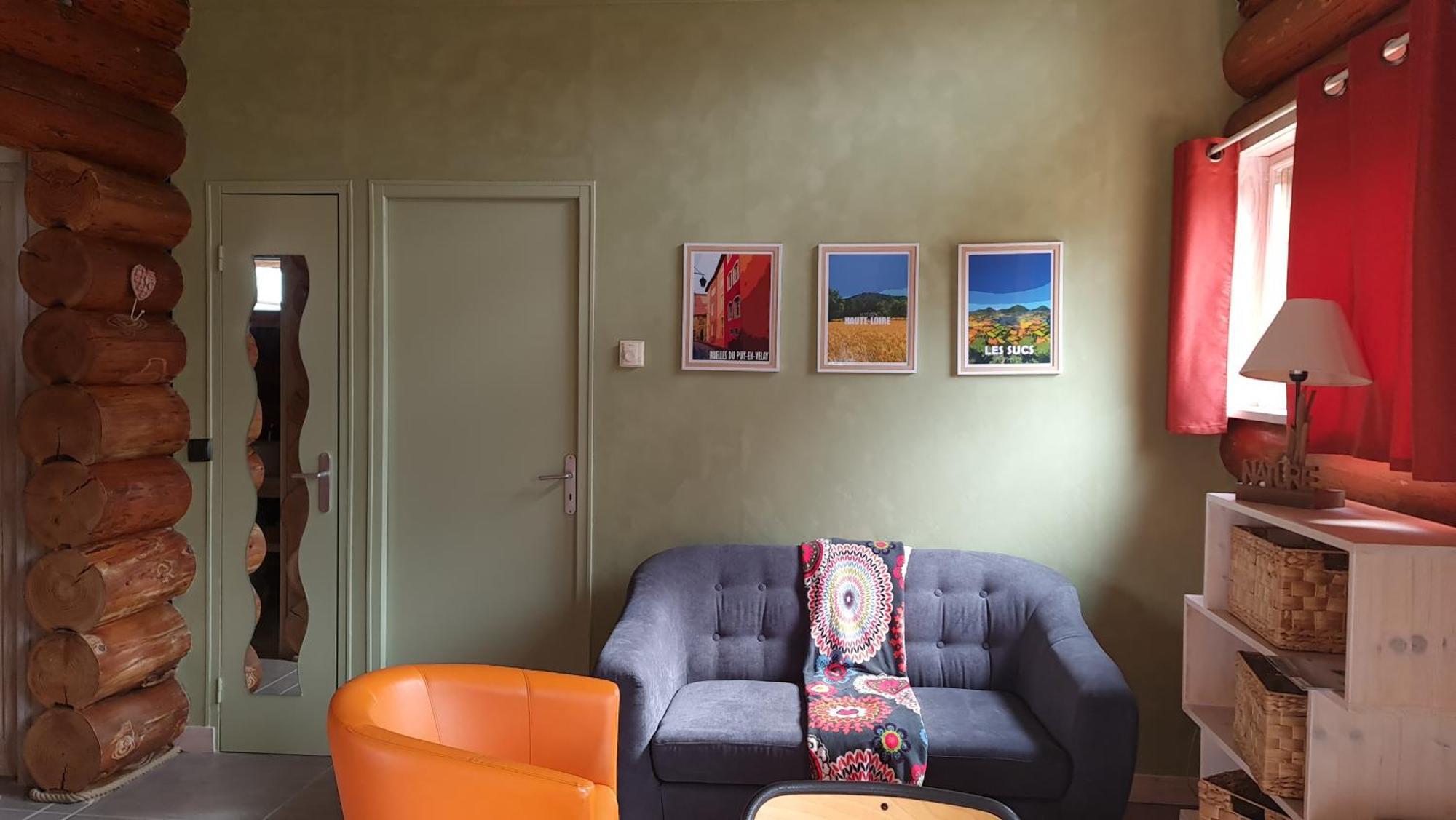 Pialous:Chalet En Rondins Avec Espace Detente La Chapelle-d'Aurec 外观 照片